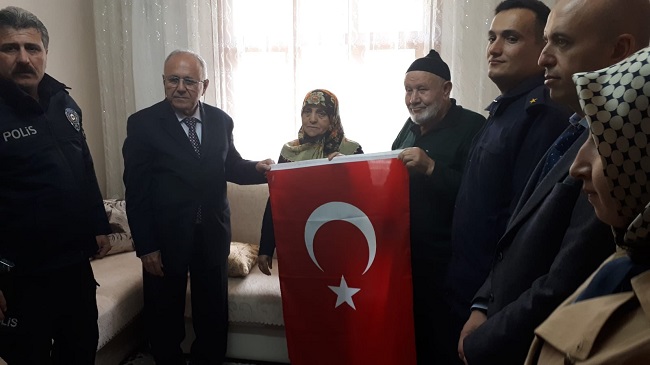 KAYMAKAM’DAN ŞEHİT AİLESİNE ZİYARET