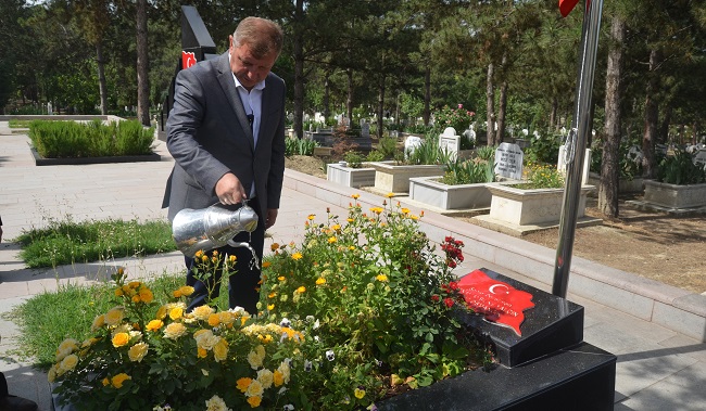 AYBÜKE ÖĞRETMEN DUALARLA ANILDI