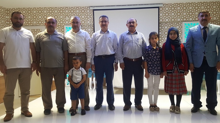 DERECEYE GİREN ÖĞRENCİLER ÖDÜL ALDI
