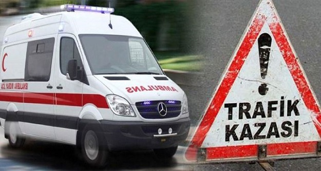 KAFA KAFAYA ÇARPIŞTILAR: 3 YARALI