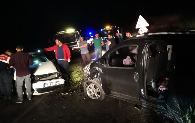 KAFA KAFAYA ÇARPIŞTILAR:4 YARALI