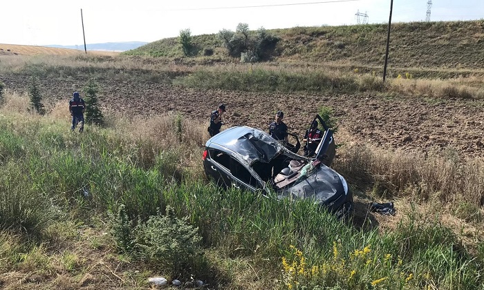 OTOMOBİL TAKLA:2 AĞIR 6 YARALI