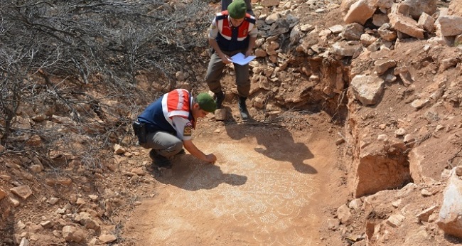 KAÇAK KAZIYA SUÇ ÜSTÜ YAPTILAR