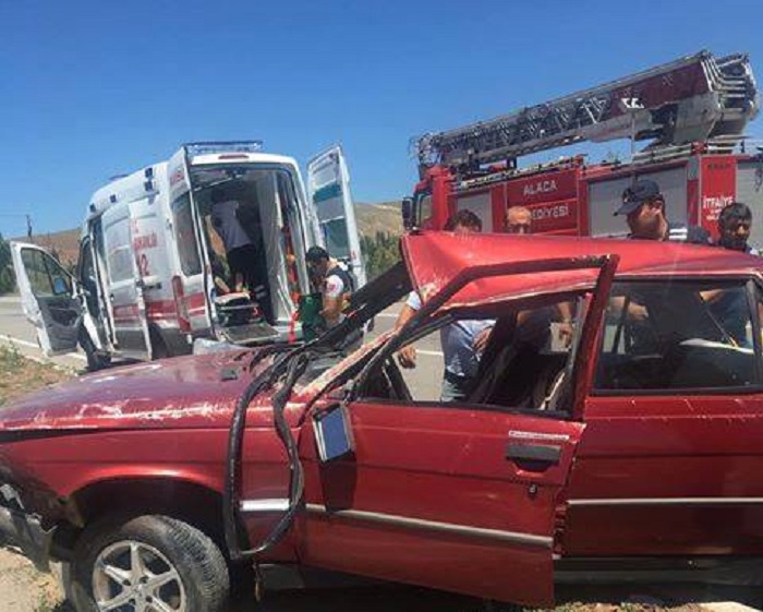 KARŞI ŞERİDE GEÇTİ: 1 AĞIR 3 YARALI