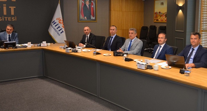 REKTÖR AKADEMİK BİRİMLERLE GÖRÜŞTÜ