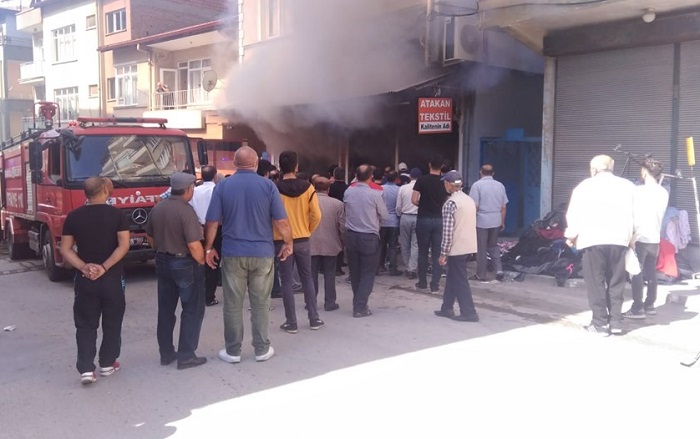 TEKSTİL MAĞAZASI ALEV ALEV YANDI
