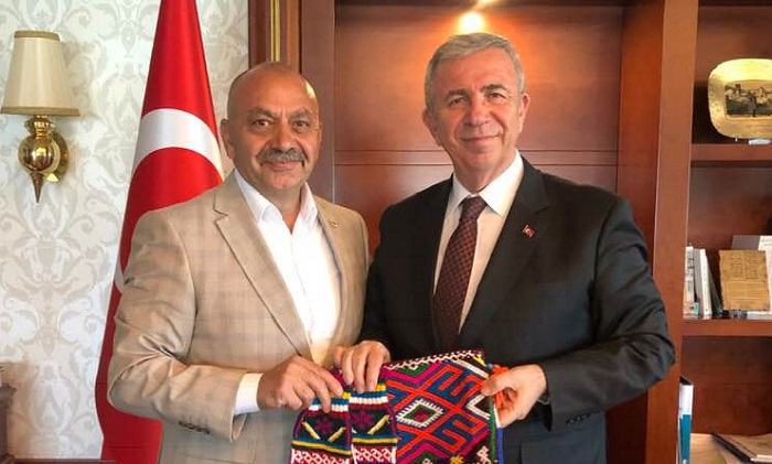 MANSUR YAVAŞ’I ÇORUM’A DAVET ETTİ