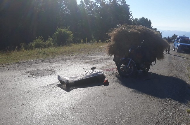 MOTOSİKLET KAZASINDA CAN VERDİ