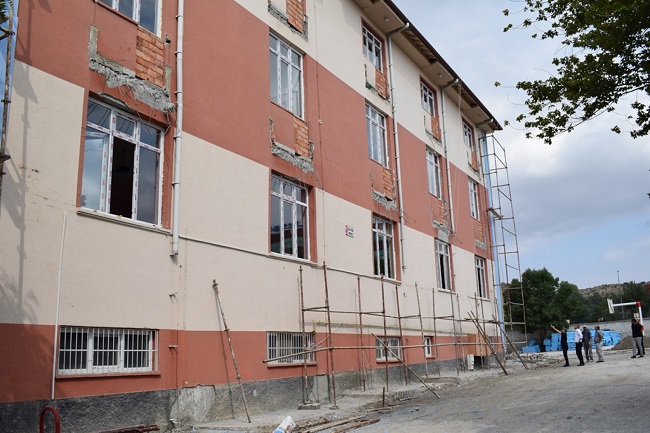 OKULLAR BAKIM VE ONARIMA ALINDI