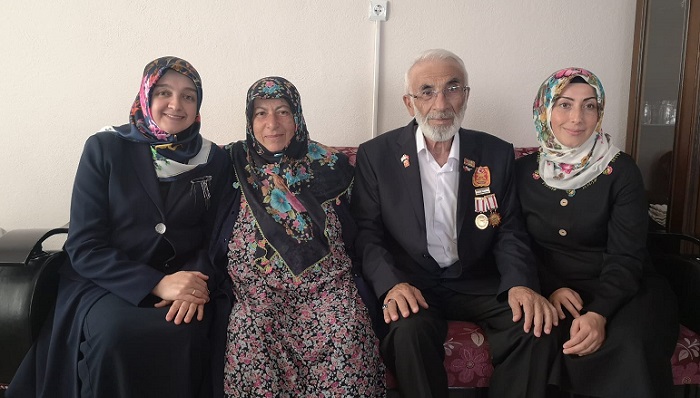 GAZİLERİ EVLERİNDE ZİYARET ETTİLER