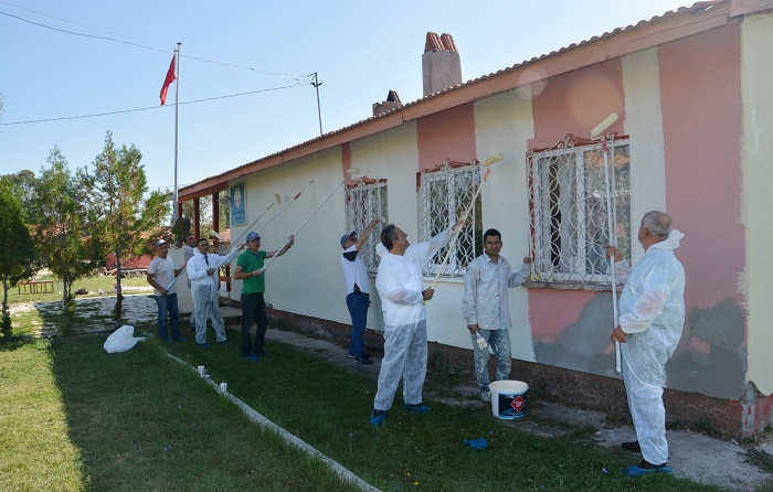MÜDÜR KOLLARI SIVADI OKULU BOYADI