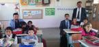 KÖYDEKİ ÖĞRENCİLERİ SEVİNDİRDİLER