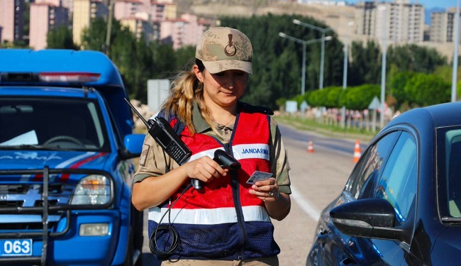 6 KİŞİ JANDARMA’YA YAKALANDI