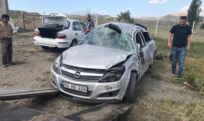 ORTA REFÜJE ÇARPIP TAKLA ATTI