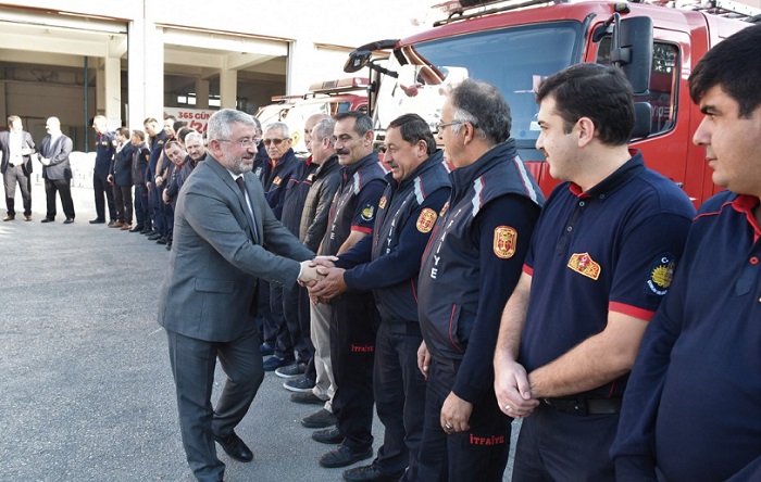 BAŞKAN İTFAİYE TEŞKİLATINI KUTLADI