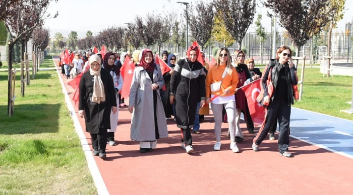KADINLARDAN BARIŞ HAREKATINA DESTEK