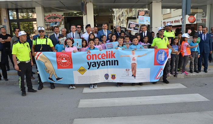 ÇORUM’DA YAYA GEÇİDİ NÖBETİ ETKİNLİĞİ