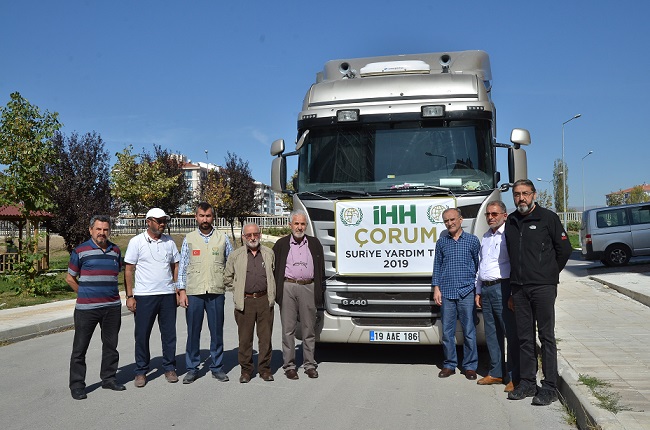SURİYE’YE 1 TIR İHTİYAÇ MALZEMESİ YARDIMI