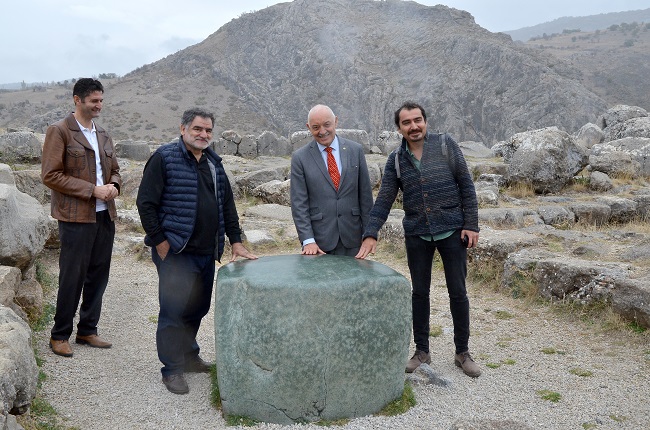 PARAGUAY BÜYÜKELÇİSİ HATTUŞA’YI GEZDİ