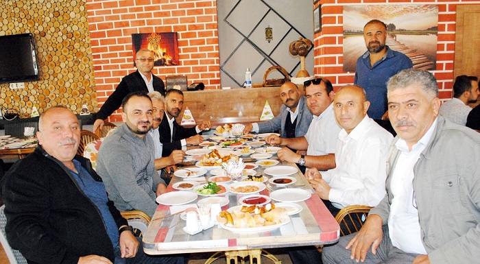 ÖĞRENCİ SERVİSÇİLERİ KAHVALTIDA BULUŞTU