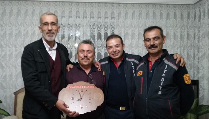 EMEKLİ MESLEKTAŞLARINI ZİYARET ETTİLER