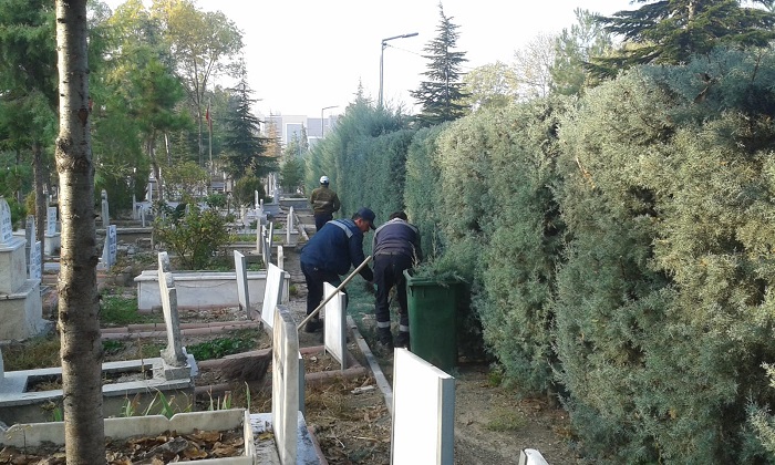 ULU MEZARLIKTA HUMMALI ÇALIŞMA