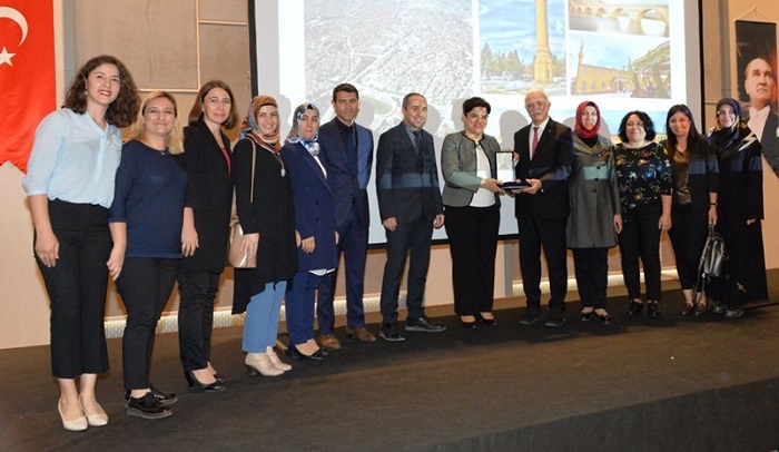 ÇORUM ALTIN BEBEK DOSTU İL OLDU