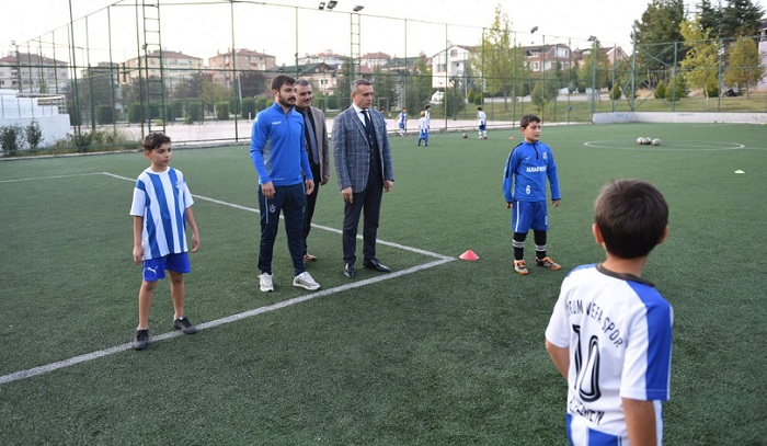 SPOR TESİSLERİNDE İNCELEME YAPTI