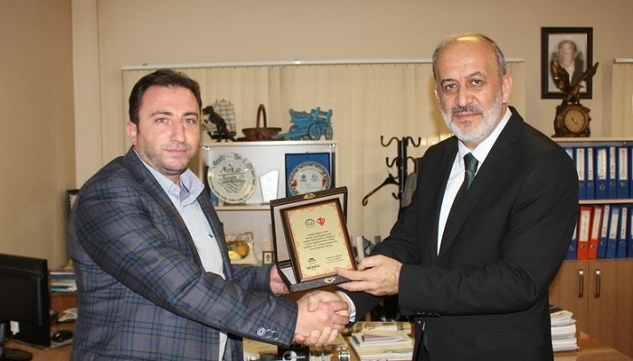 REKOR BAĞIŞÇIYA TEŞEKKÜR PLAKETİ