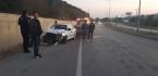 OTOMOBİL BETON DUVARA ÇARPTI