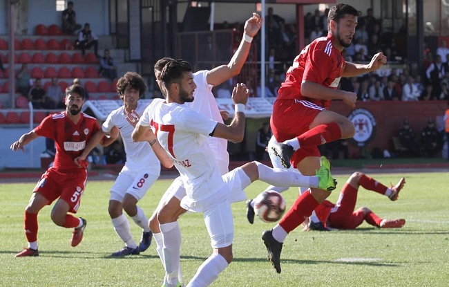 ÇORUMSPOR DOLU DİZGİN GİDİYOR