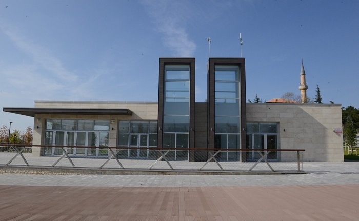 MİLLET BAHÇESİNDEKİ İHALEYE YOĞUN İLGİ