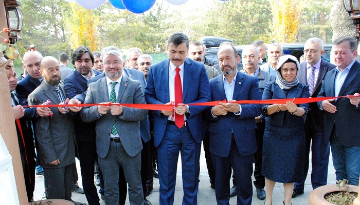 HAYDE VİRA’YA GÖRKEMLİ AÇILIŞ