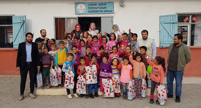 CANSUYU DERNEĞİ ÇOCUKLARI SEVİNDİRDİ