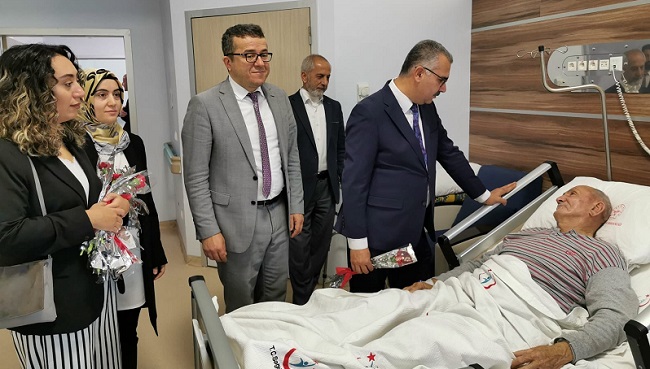 AHLATCI’DAN HASTALARA MORAL ZİYARETİ