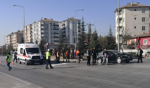 ZİNCİRLEME TRAFİK KAZASI: 2 YARALI