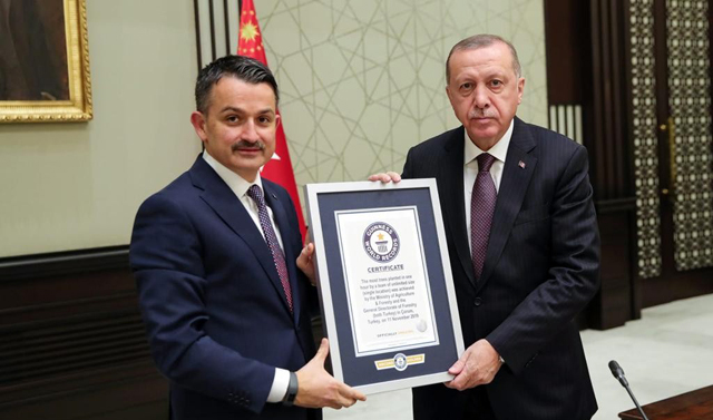 REKOR BELGEMİZ CUMHURBAŞKANINDA