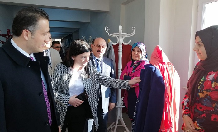 HALK EĞİTİMDE SONBAHAR TEMALI SERGİ