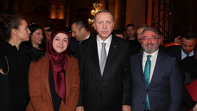 BAŞKAN ERDOĞAN İLE SOHBET ETTİ