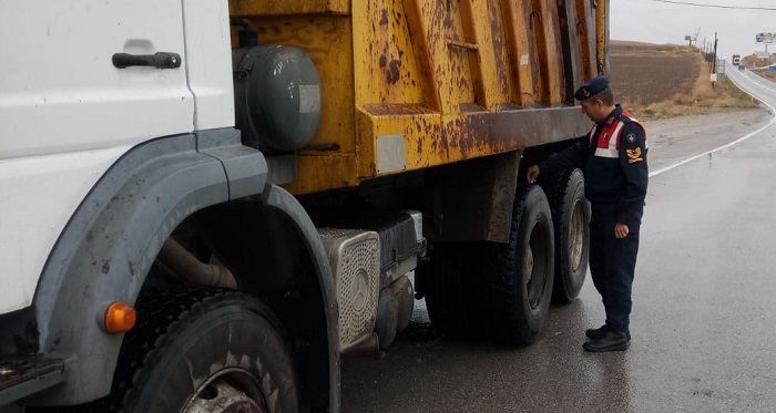 JANDARMA’DAN KIŞ LASTİĞİ DENETİMİ