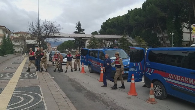 KABLO HIRSIZLARI TUTUKLANDI