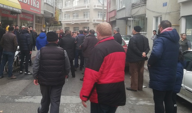 GENÇ KIZ KAÇTI! ORTALIK KARIŞTI