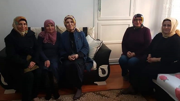 AK KADINLARDAN GÖNÜL ZİYARETLERİ