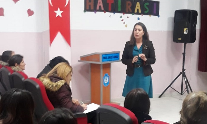 VELİLER VE ÖĞRENCİLERE SEMİNER