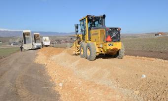 BAYAT GEDİĞİNDE YENİ YOL ÇALIŞMASI