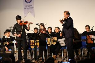 23 NİSAN ORTAOKULUNDAN SANAT GECESİ