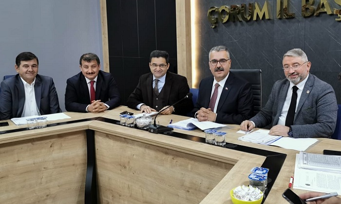 AHLATCI PARTİ YÖNETİMİYLE BİR ARAYA GELDİ