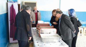 TAŞIMALI ÖĞRENCİLERİN YEMEKLERİ DENETLENDİ