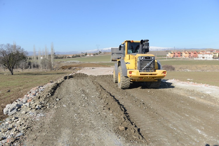 YOL AÇMA ÇALIŞMALARI DEVAM EDİYOR