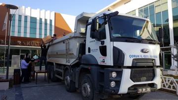 İDLİB’E YARDIM KAMYONU YOLA ÇIKTI